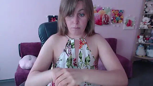 Snapshot of Hot_Milady chatting on 05.15.26 Hot Milady online show from 05.15.26