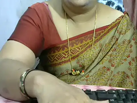 Snapshot of Naughty_Nityaa chatting on 01.20.25 Naughty Nityaa online show from 01.20.25
