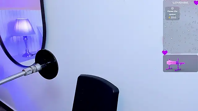 klhoe boobs online show from 12.15.25