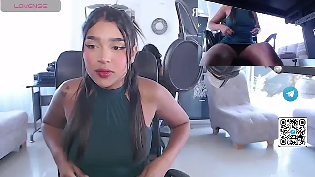 Snapshot of Mariangel_11 chatting on 04.22.26 Mariangel 11 online show from 04.22.26