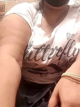 Snapshot of zeepe19 chatting on 09.30.25 zeepe19 online show from 09.30.25