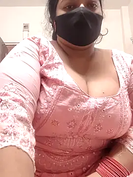 Snapshot of zeepe19 chatting on 10.17.25 zeepe19 online show from 10.17.25