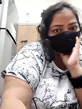 Snapshot of zeepe19 chatting on 10.21.25 zeepe19 online show from 10.21.25