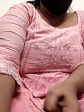 Snapshot of zeepe19 chatting on 10.24.25 zeepe19 online show from 10.24.25