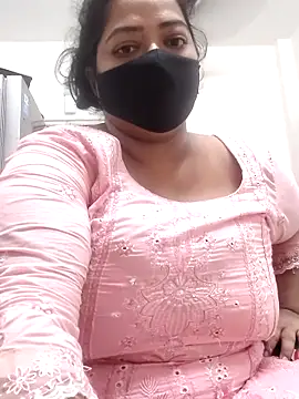 Snapshot of zeepe19 chatting on 10.25.25 zeepe19 online show from 10.25.25