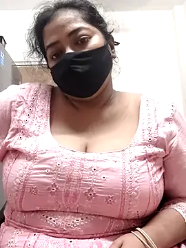 Snapshot of zeepe19 chatting on 10.27.25 zeepe19 online show from 10.27.25