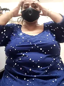 Snapshot of zeepe19 chatting on 10.29.25 zeepe19 online show from 10.29.25