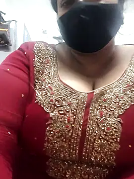 Snapshot of zeepe19 chatting on 11.02.25 zeepe19 online show from 11.02.25