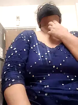 Snapshot of zeepe19 chatting on 11.08.25 zeepe19 online show from 11.08.25