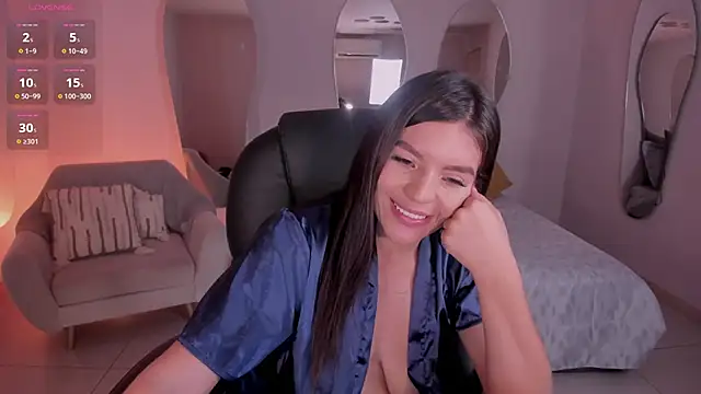 Snapshot of ValeriaRoldanX chatting on 02.12.25 ValeriaRoldanX online show from 02.12.25