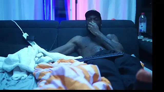 MacTroy online show from 10.13.25