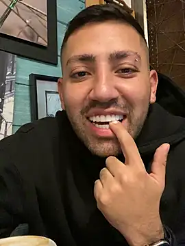 JuanZapata33 online show from 02.18.26