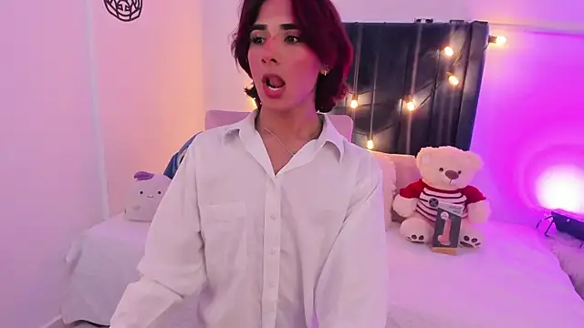 Snapshot of CamiloDoumit chatting on 01.18.25 CamiloDoumit online show from 01.18.25