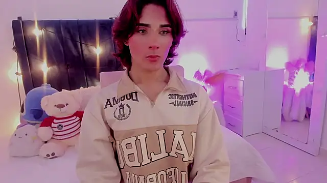 Snapshot of CamiloDoumit chatting on 01.26.25 CamiloDoumit online show from 01.26.25