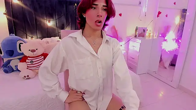 Snapshot of CamiloDoumit chatting on 02.14.25 CamiloDoumit online show from 02.14.25