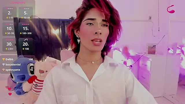 Snapshot of CamiloDoumit chatting on 03.12.25 CamiloDoumit online show from 03.12.25