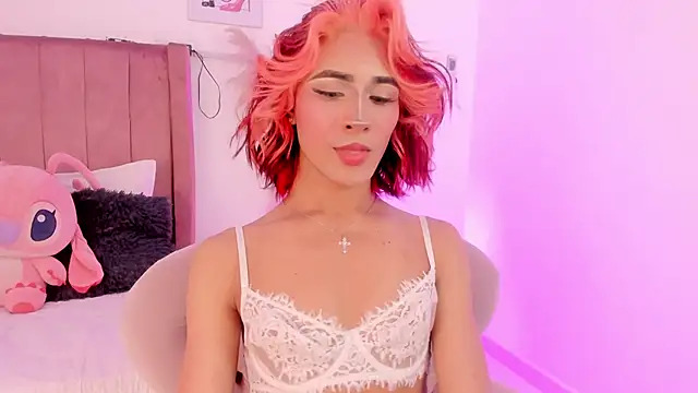 Snapshot of CamiloDoumit chatting on 10.12.25 CamiloDoumit online show from 10.12.25