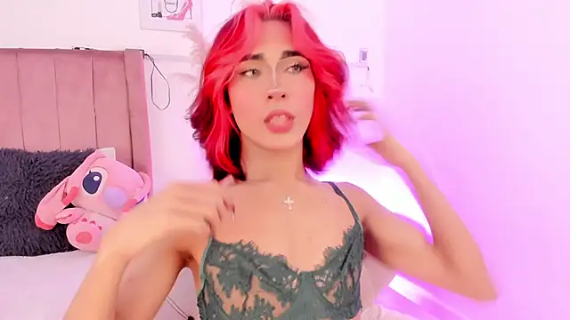 Snapshot of CamiloDoumit chatting on 11.05.25 CamiloDoumit online show from 11.05.25