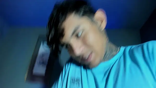 Travistanner 28 online show from 10.22.25