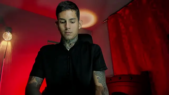 Travistanner 28 online show from 03.13.26