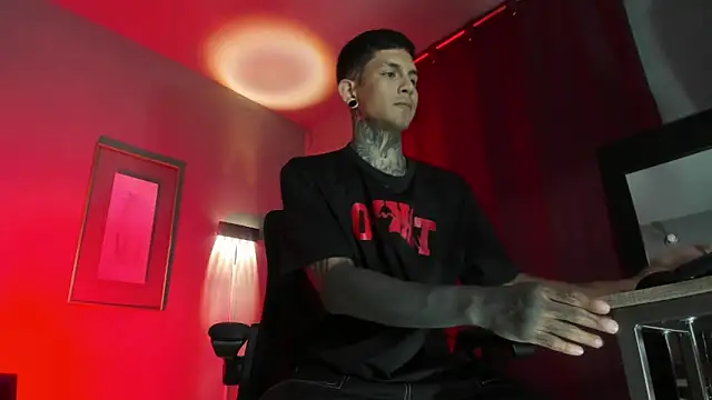 Travistanner 28 online show from 03.19.26