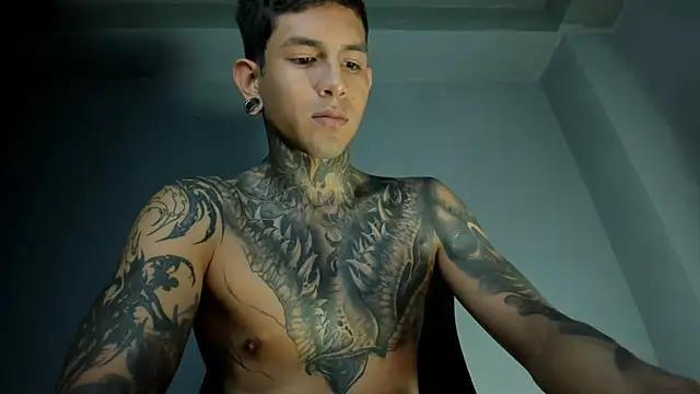 Travistanner 28 online show from 04.19.26