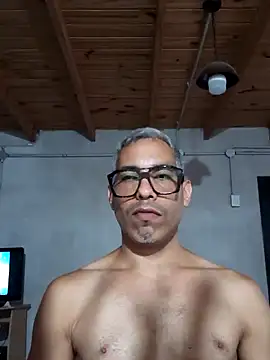 Boy-Bug online show from 01.03.25