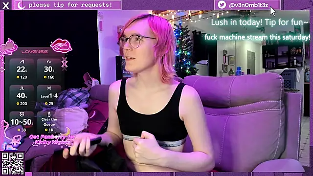 Snapshot of v3n0mb1t3z chatting on 12.13.25 v3n0mb1t3z online show from 12.13.25