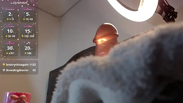 Snapshot of pamela_ chatting on 12.22.24 pamela online show from 12.22.24