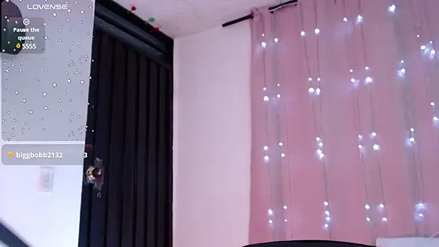 Snapshot of pamela_ chatting on 01.16.25 pamela online show from 01.16.25