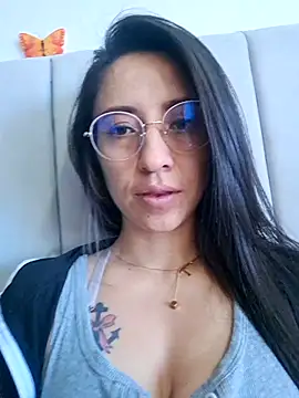 Snapshot of VALERY-03_ chatting on 09.24.25 VALERY-03 online show from 09.24.25