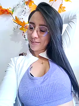 Snapshot of VALERY-03_ chatting on 10.02.25 VALERY-03 online show from 10.02.25