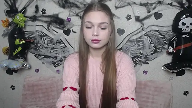 Snapshot of LaraPika chatting on 11.03.25 LaraPika online show from 11.03.25