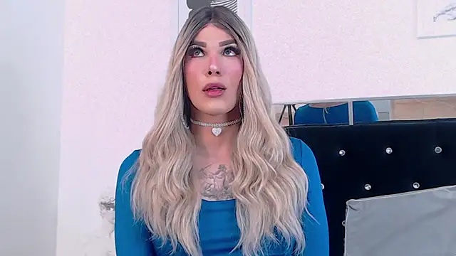 Snapshot of ZikaruRichie chatting on 03.12.25 ZikaruRichie online show from 03.12.25