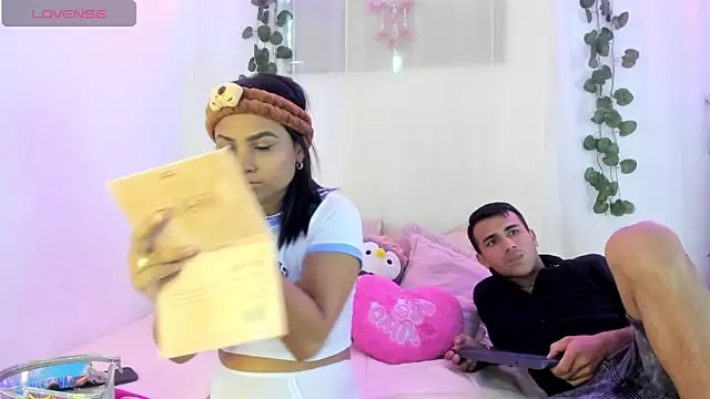 Snapshot of catalina_and_roger chatting on 09.26.25 catalina and roger online show from 09.26.25