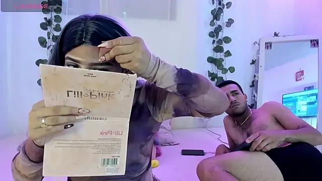 Snapshot of catalina_and_roger chatting on 10.21.25 catalina and roger online show from 10.21.25