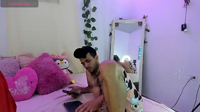 Snapshot of catalina_and_roger chatting on 10.22.25 catalina and roger online show from 10.22.25