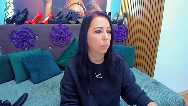 LauraSin online show from 10.25.25