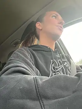 lola tentatiion online show from 02.28.25