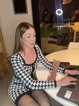 lola tentatiion online show from 03.10.25