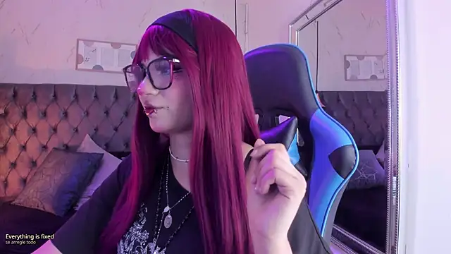 Snapshot of Kitty_Gang chatting on 10.01.25 Kitty Gang online show from 10.01.25