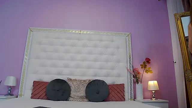 Lenna Paul online show from 11.14.25