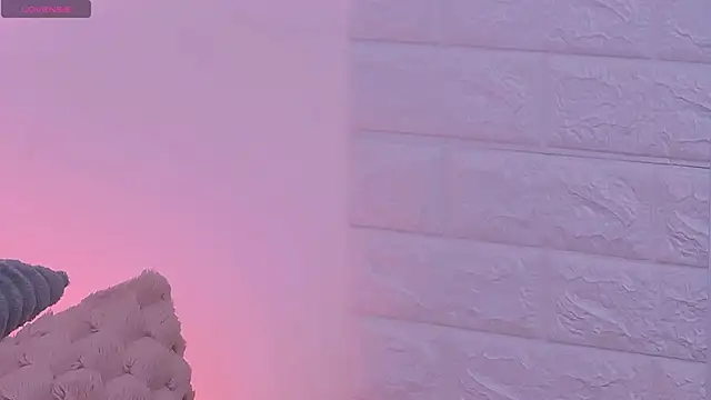 Ariel  Blossom online show from 10.17.25