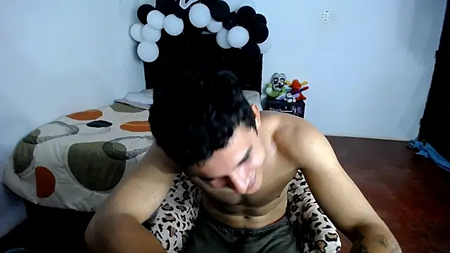 Snapshot of freddy_romas chatting on 10.07.25 freddy romas online show from 10.07.25