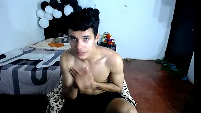 Snapshot of freddy_romas chatting on 10.09.25 freddy romas online show from 10.09.25