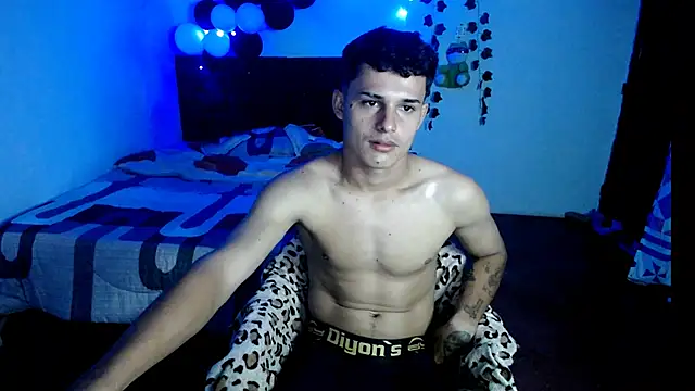 Snapshot of freddy_romas chatting on 10.23.25 freddy romas online show from 10.23.25