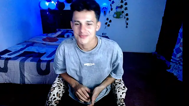 Snapshot of freddy_romas chatting on 10.26.25 freddy romas online show from 10.26.25