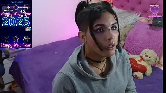 Snapshot of AlexaFontana chatting on 01.31.25 AlexaFontana online show from 01.31.25