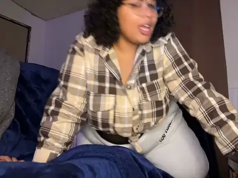 TheeGoddessAset online show from 02.22.25