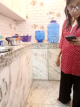 Saroj-Shah online show from 03.17.25